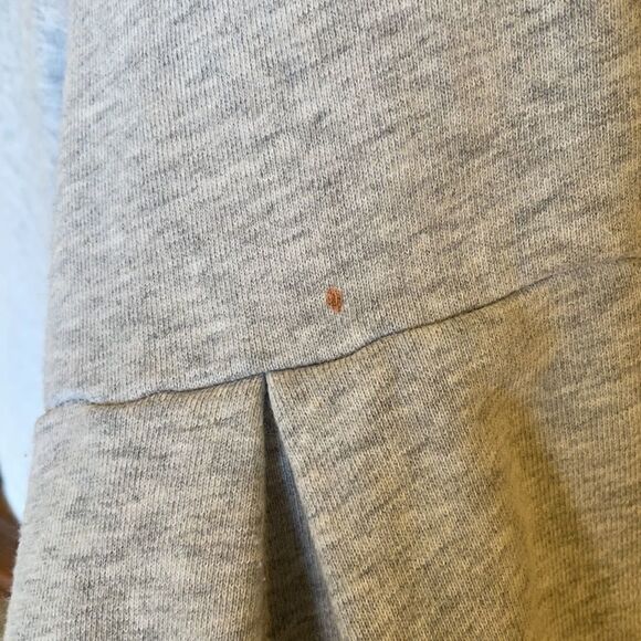 Banana Republic grey sweatshirt with bell sleeves - Picture 4 of 13